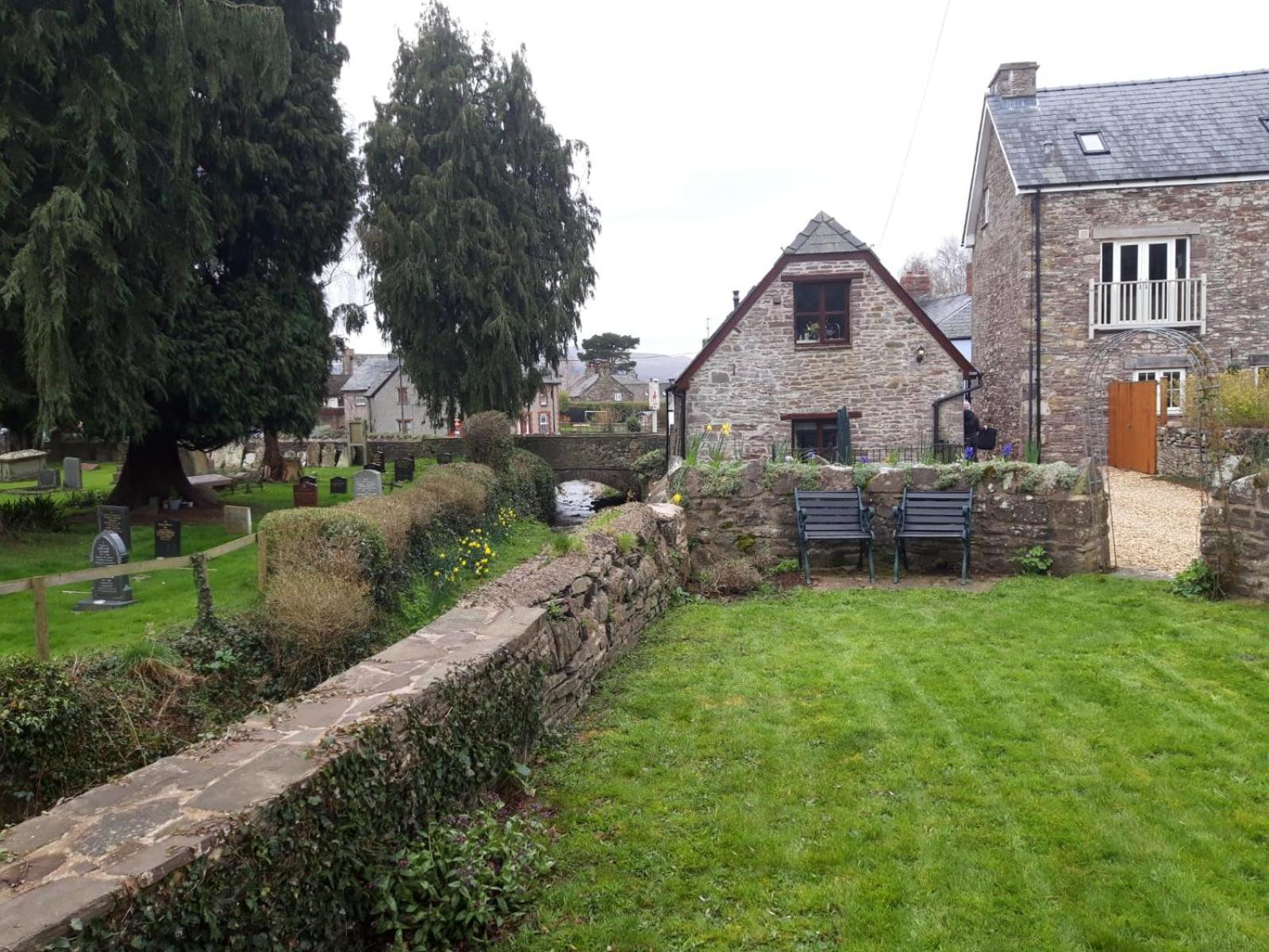 Penybont Barn Дом отдыха