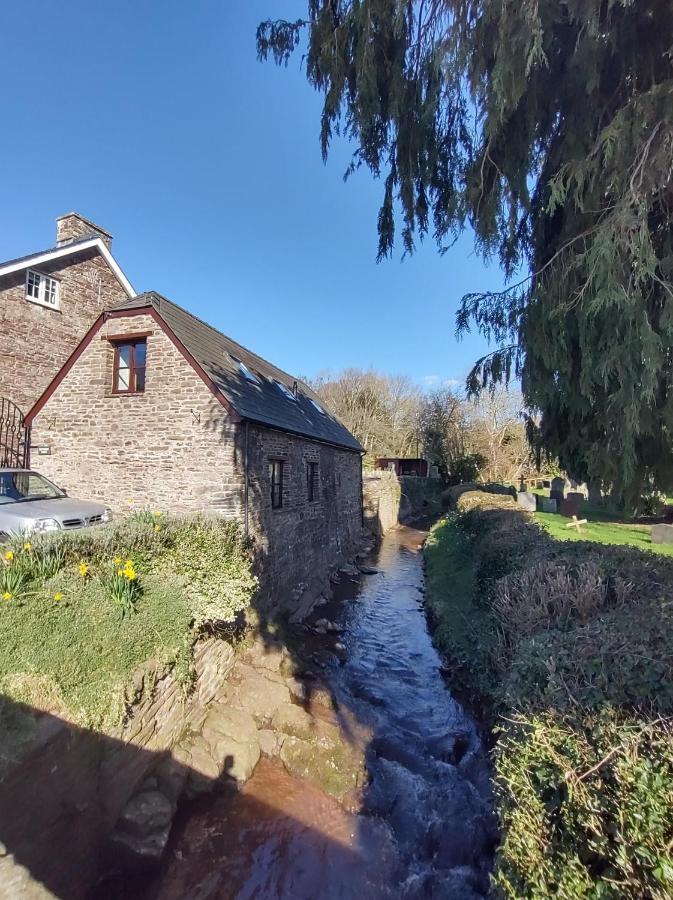 Penybont Barn *